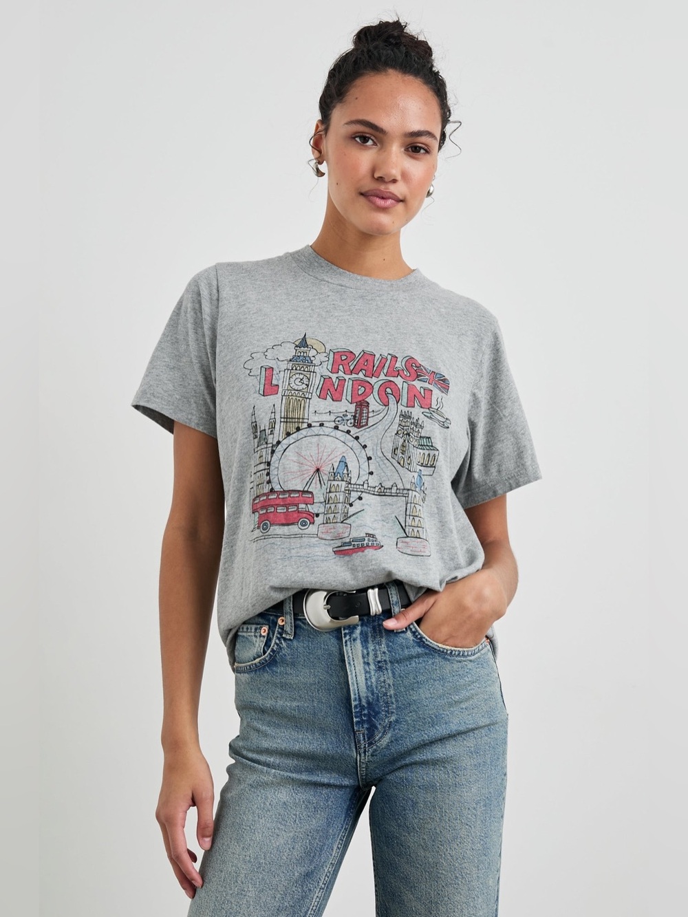 EUC Women's Rails London Graphic Boyfriend Tee Shirt size Large in Gray